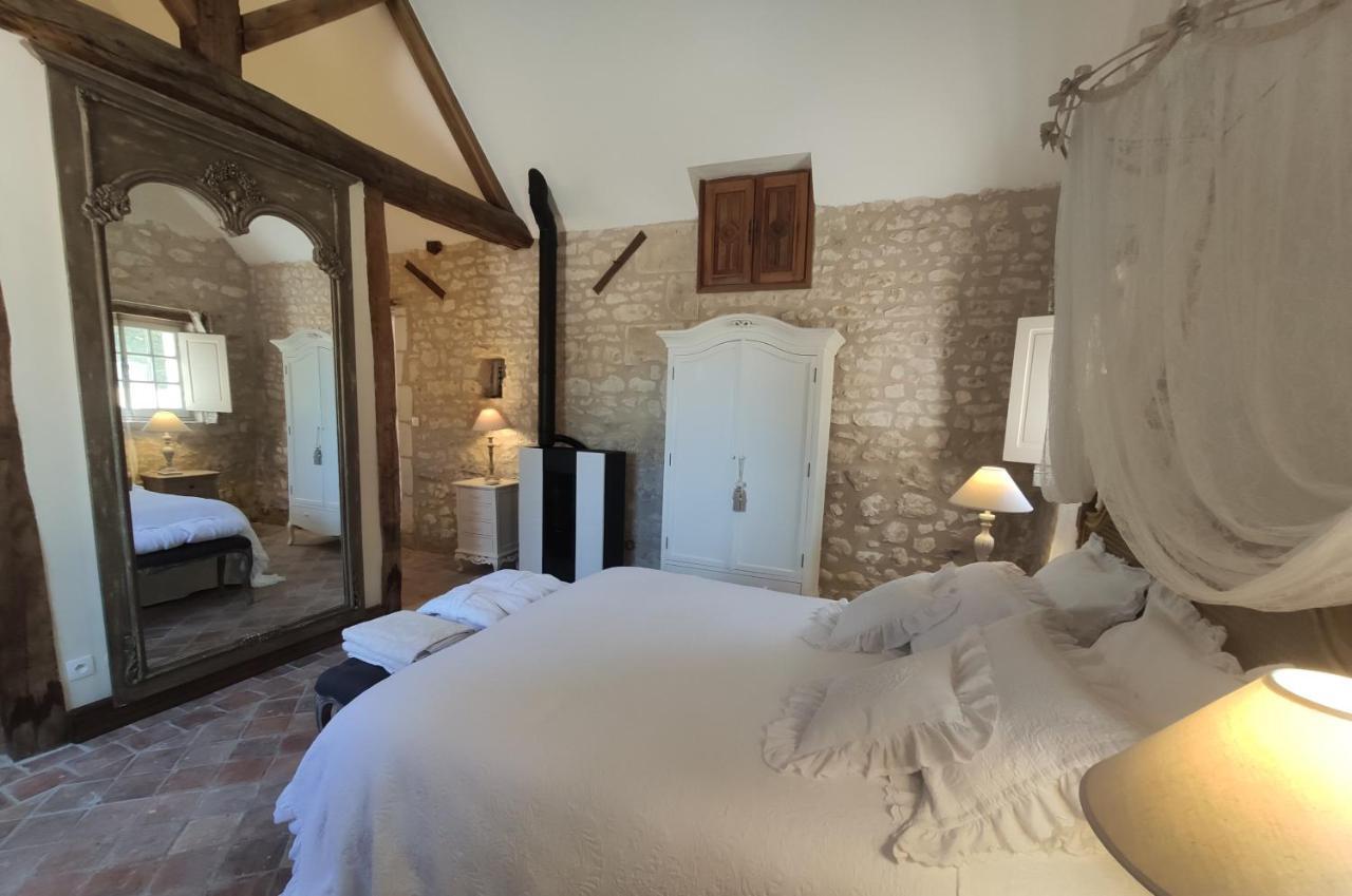 La Ferme Blanche Bed and Breakfast Cussay Esterno foto